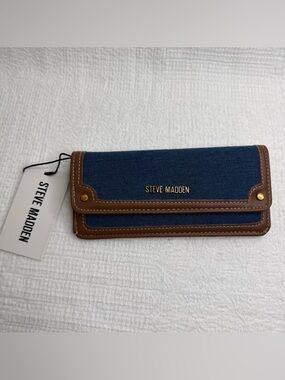 Steve Madden Denim Wallet 💙